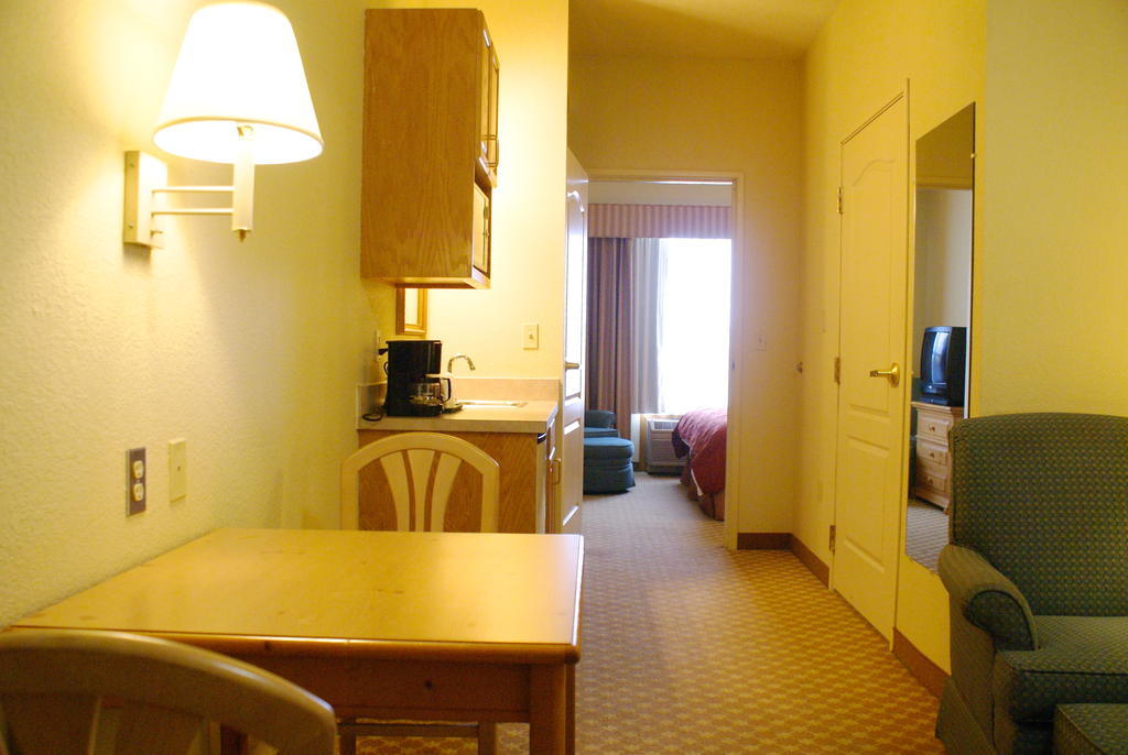 Lexington Inn & Suites Columbus-Polaris ภายนอก รูปภาพ