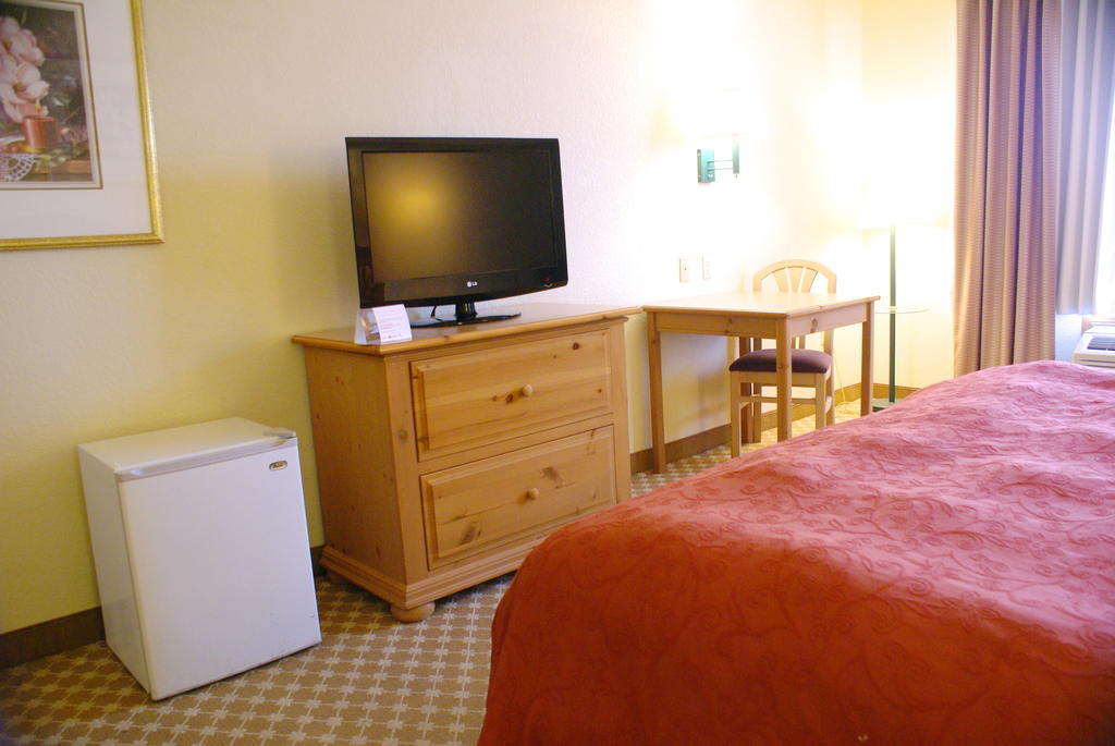 Lexington Inn & Suites Columbus-Polaris ภายนอก รูปภาพ